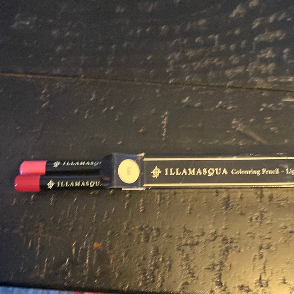 Illamasqua lip pencils, lust and media